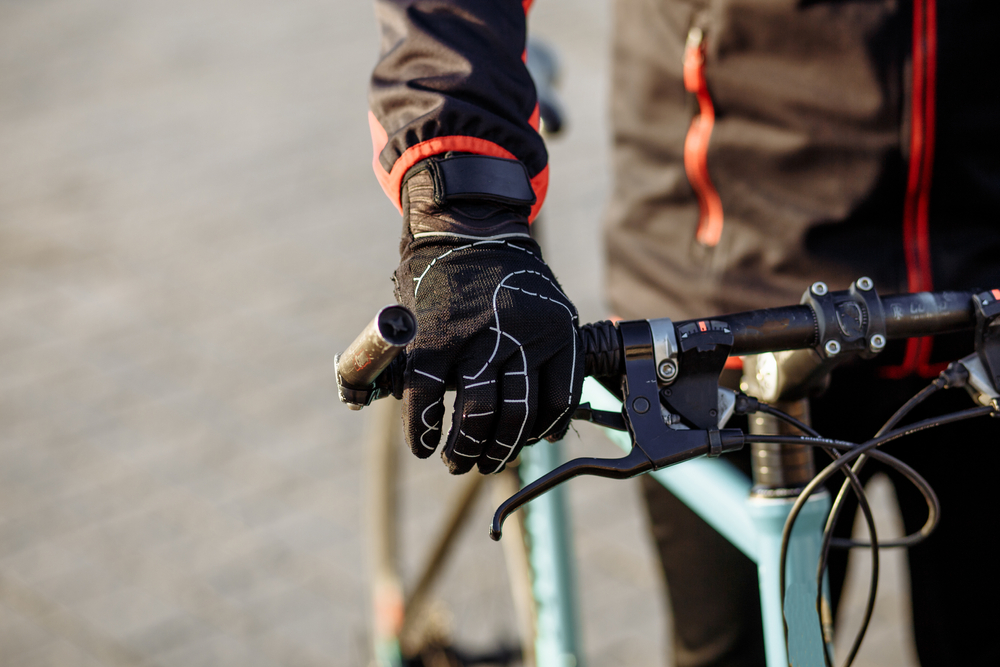 Anpassade handskar för olika väderförhållanden vid cykling